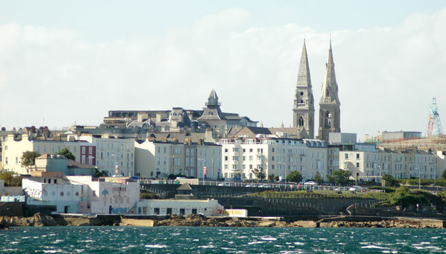 Private development threatens open space and the foreshore. Photo Gillian Mills